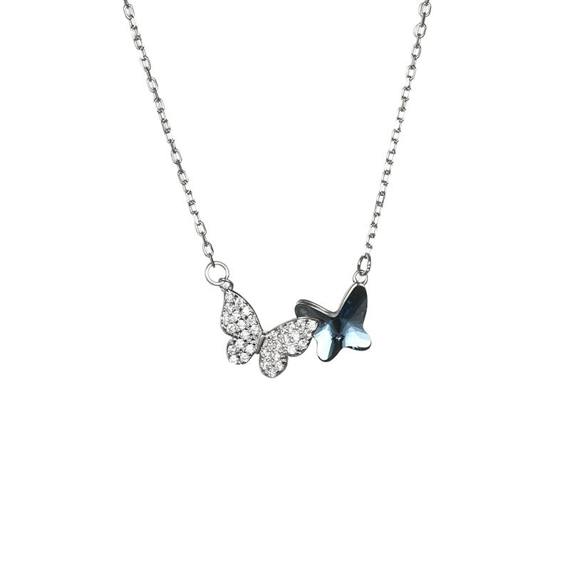 Collezione "Blue Whisper" con collana e orecchini con cristalli blu.